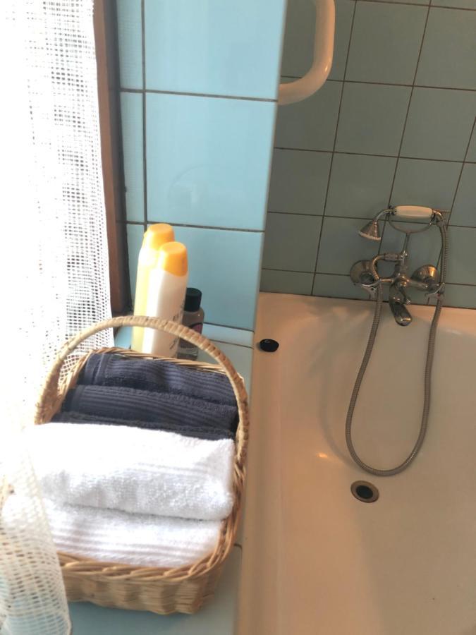 شقة Retro Bolig - Fyldt Med Hygge! Ingen Luksus Kolind المظهر الخارجي الصورة