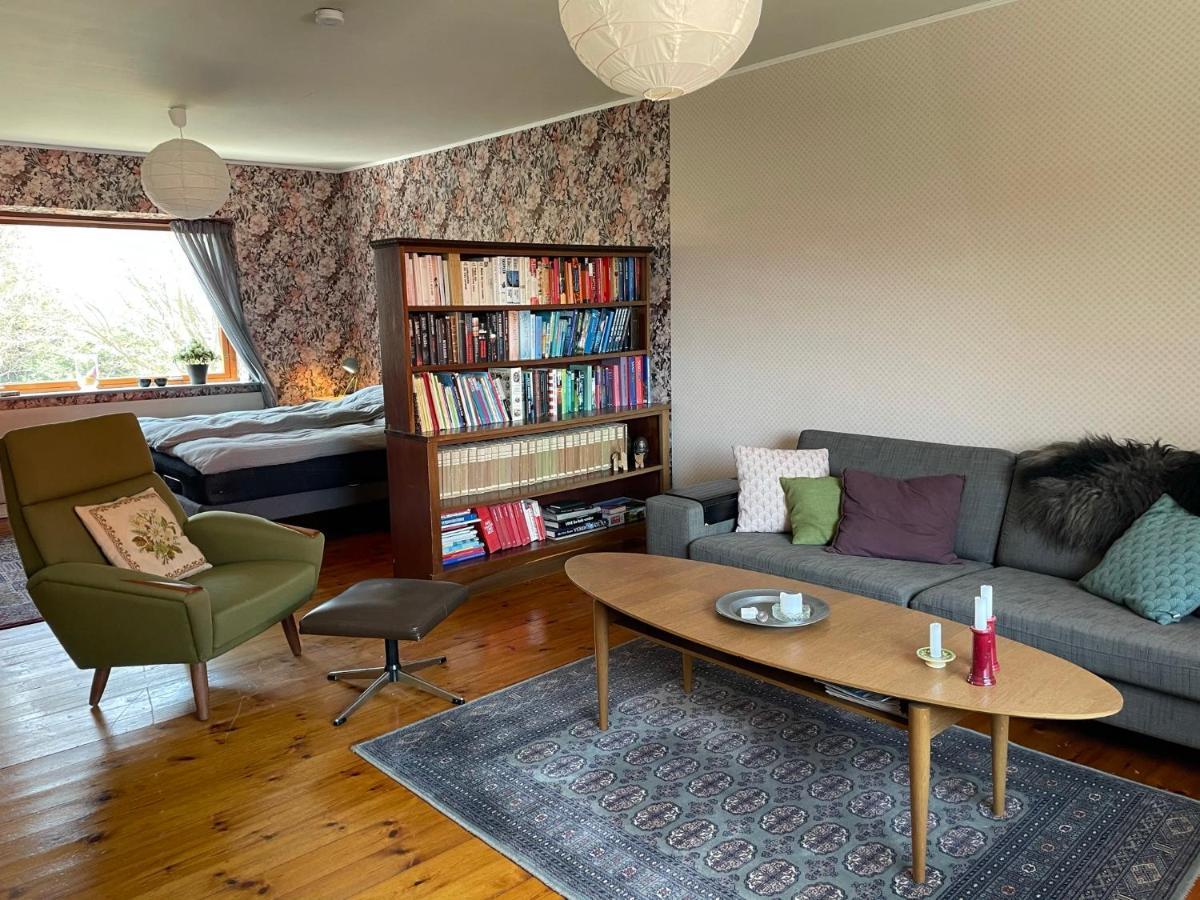 شقة Retro Bolig - Fyldt Med Hygge! Ingen Luksus Kolind المظهر الخارجي الصورة