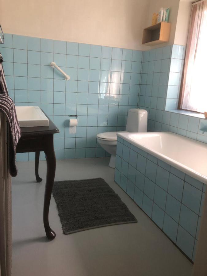 شقة Retro Bolig - Fyldt Med Hygge! Ingen Luksus Kolind المظهر الخارجي الصورة