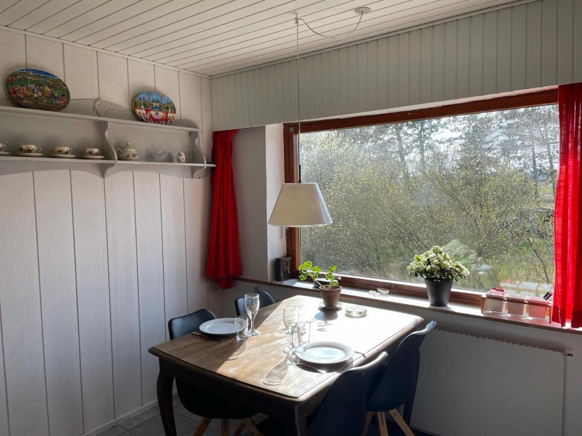 شقة Retro Bolig - Fyldt Med Hygge! Ingen Luksus Kolind المظهر الخارجي الصورة