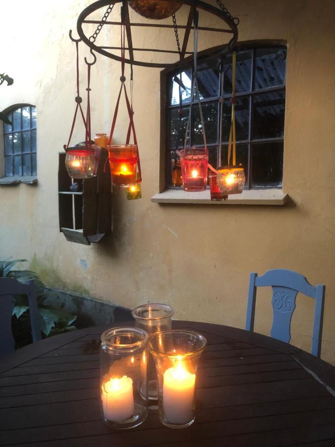 شقة Retro Bolig - Fyldt Med Hygge! Ingen Luksus Kolind المظهر الخارجي الصورة